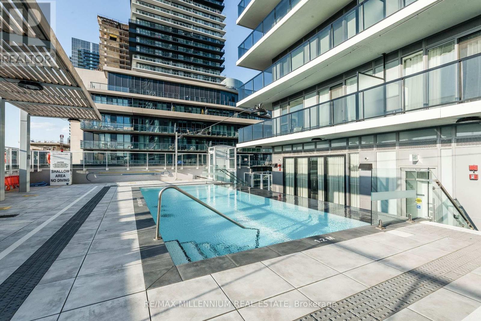 4801 - 70 Annie Craig Drive, Toronto, ON - With In Ground Pool