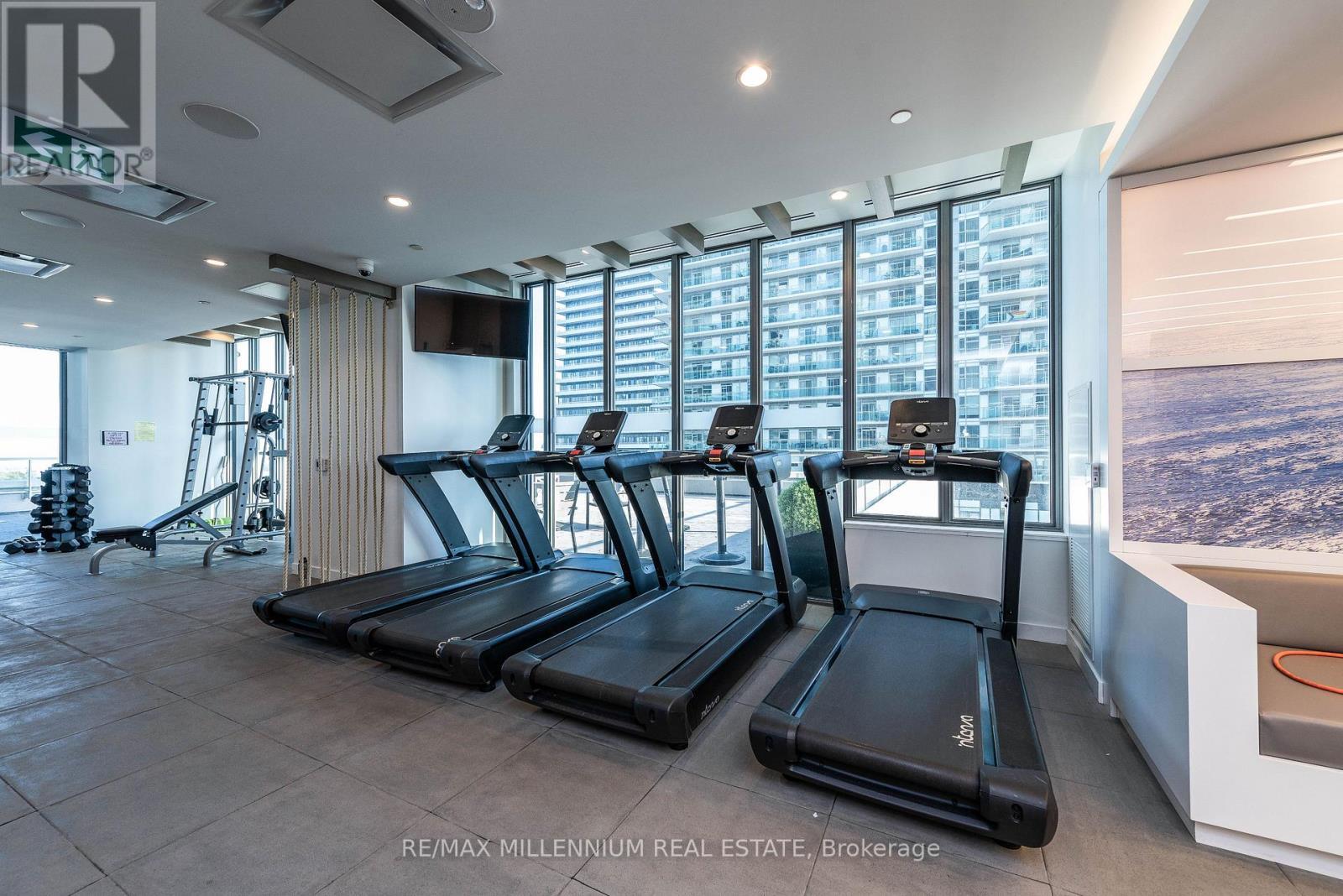 4801 - 70 Annie Craig Drive, Toronto, ON - Indoor Photo Showing Gym Room
