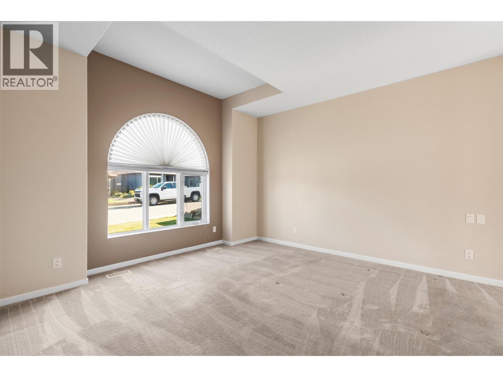 240 Country Estate Drive, Vernon, BC - Indoor Photo Showing Other Room