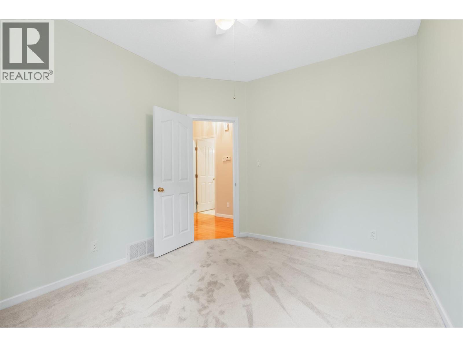 240 Country Estate Drive, Vernon, BC - Indoor Photo Showing Other Room