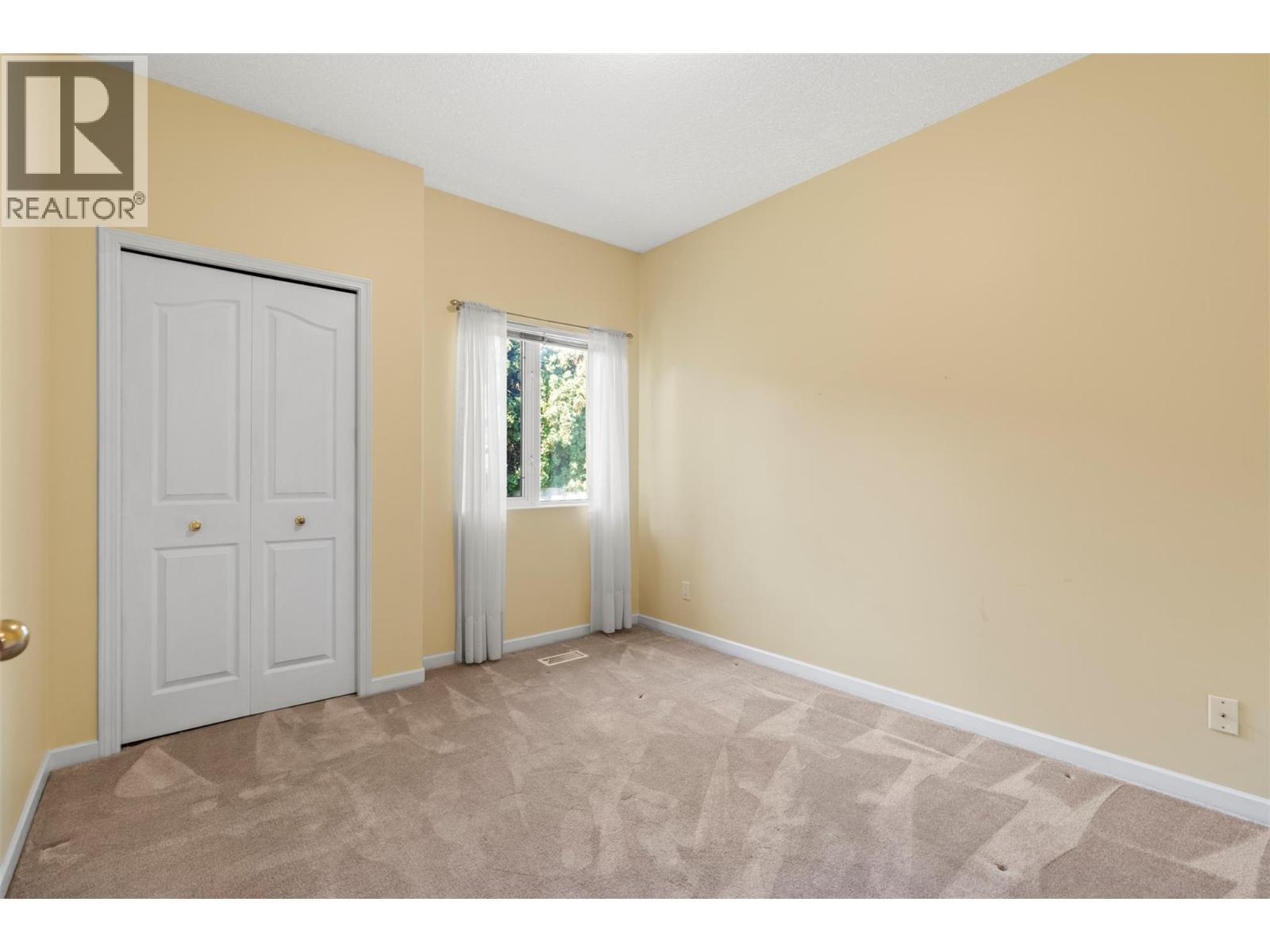 240 Country Estate Drive, Vernon, BC - Indoor Photo Showing Other Room