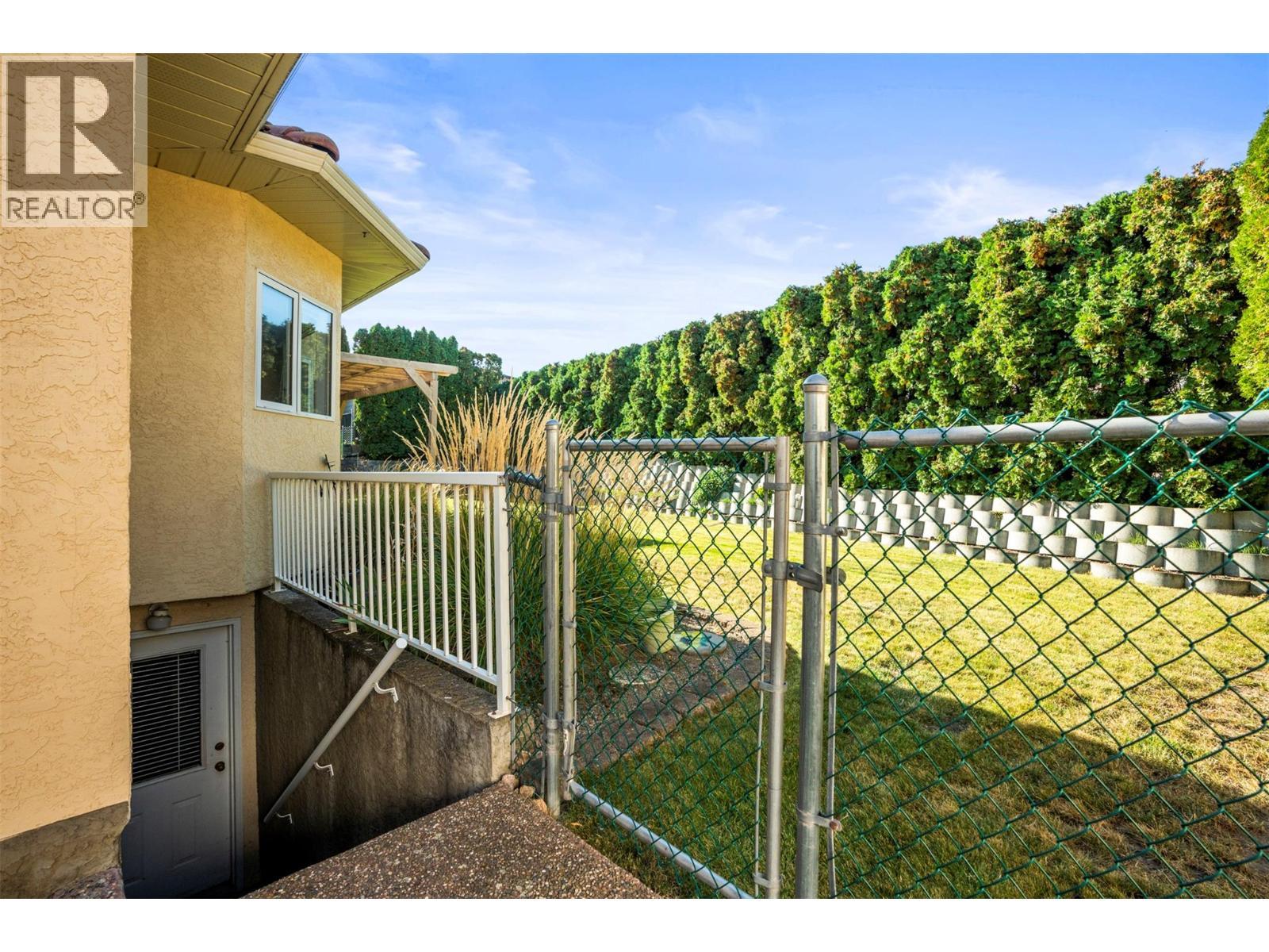 240 Country Estate Drive, Vernon, BC - Outdoor With Exterior