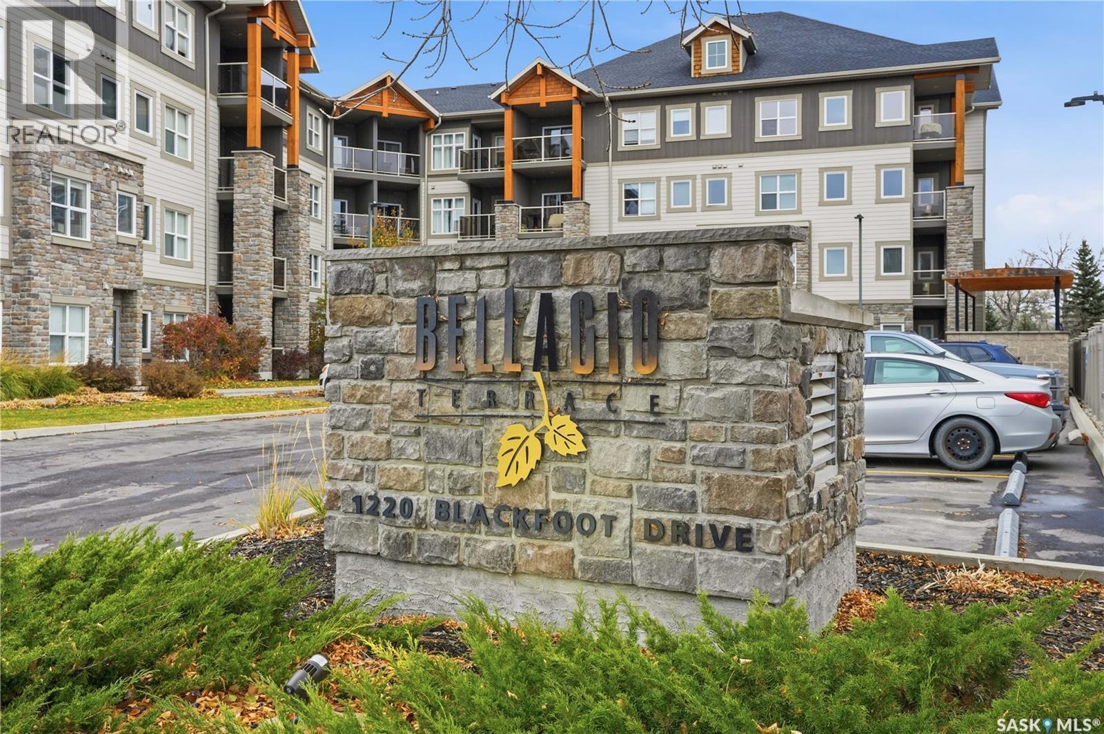 201 1220 Blackfoot Drive, Regina, SK - Outdoor With Balcony With Facade