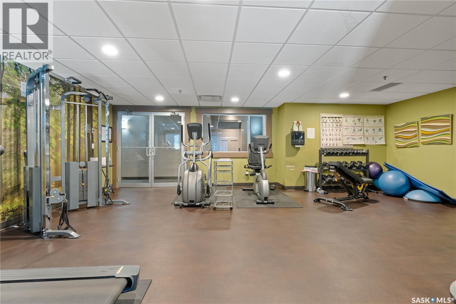 201 1220 Blackfoot Drive, Regina, SK - Indoor Photo Showing Gym Room