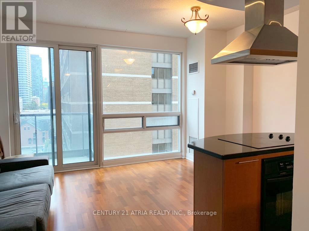 709 - 1121 Bay Street, Toronto, ON - Indoor Photo Showing Other Room