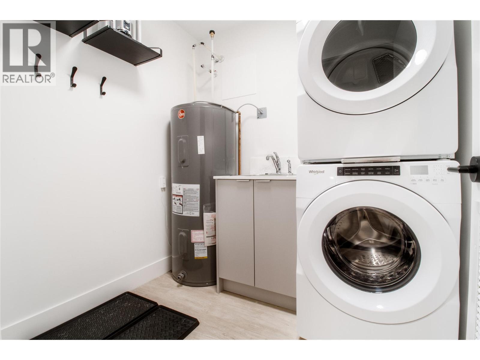 1701 Coursier Avenue Unit# 2206, Revelstoke, BC - Indoor Photo Showing Laundry Room