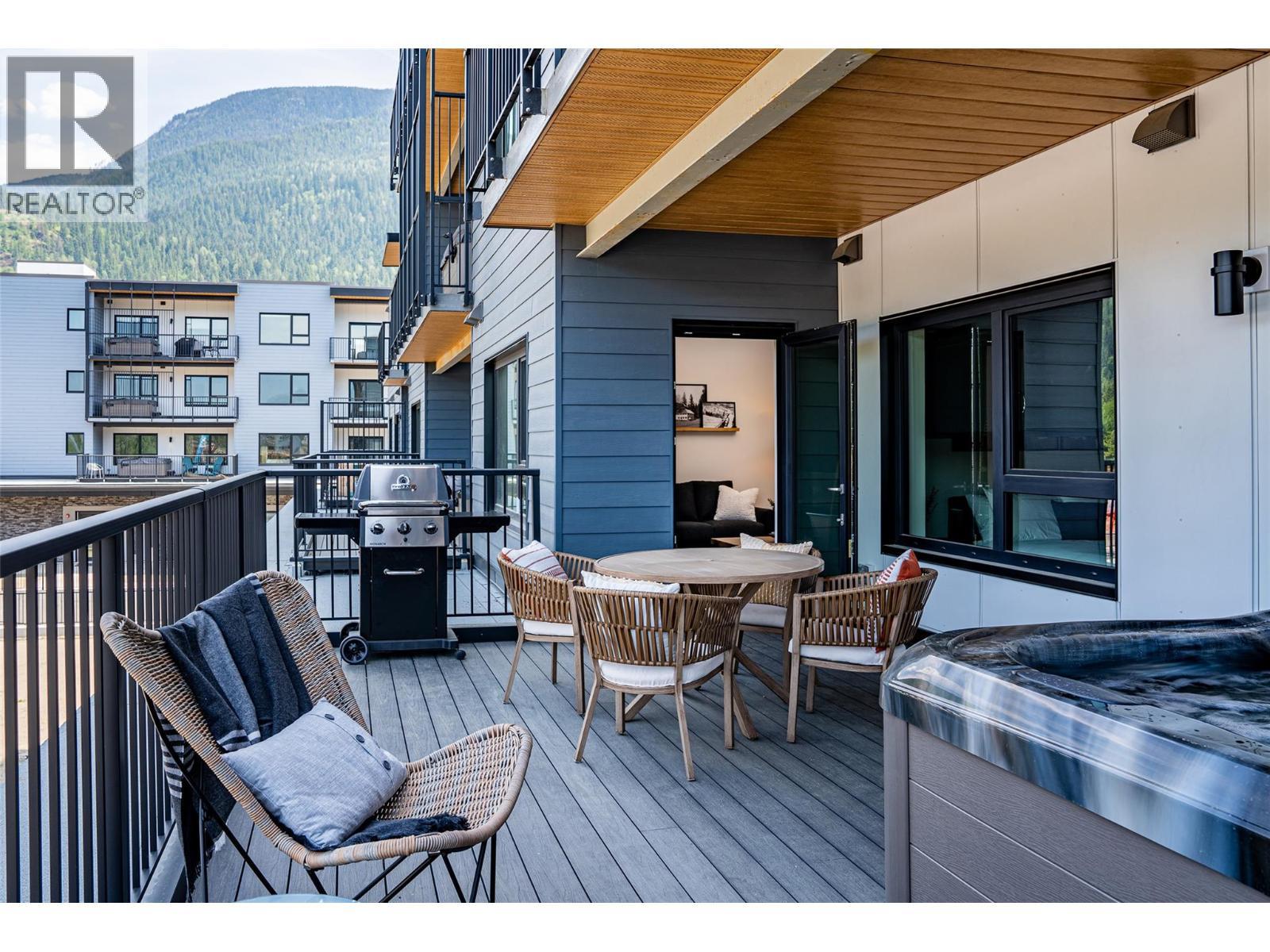 1701 Coursier Avenue Unit# 2206, Revelstoke, BC - Outdoor With Exterior