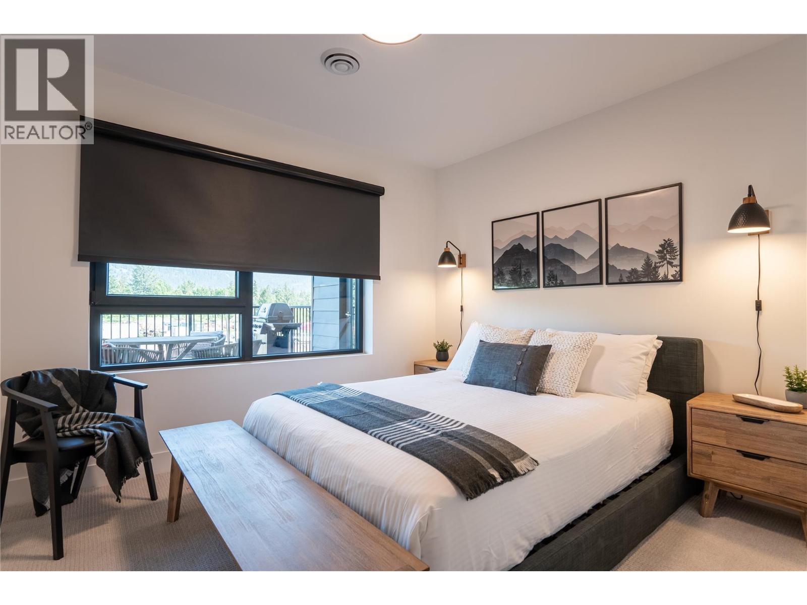 1701 Coursier Avenue Unit# 2206, Revelstoke, BC - Indoor Photo Showing Bedroom