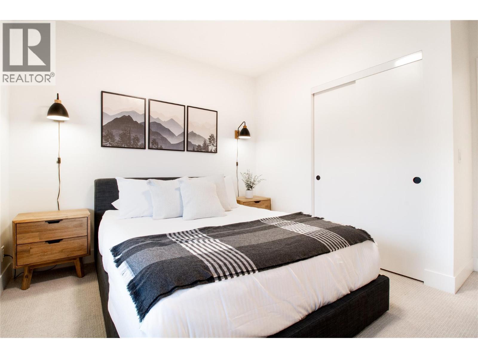 1701 Coursier Avenue Unit# 2206, Revelstoke, BC - Indoor Photo Showing Bedroom