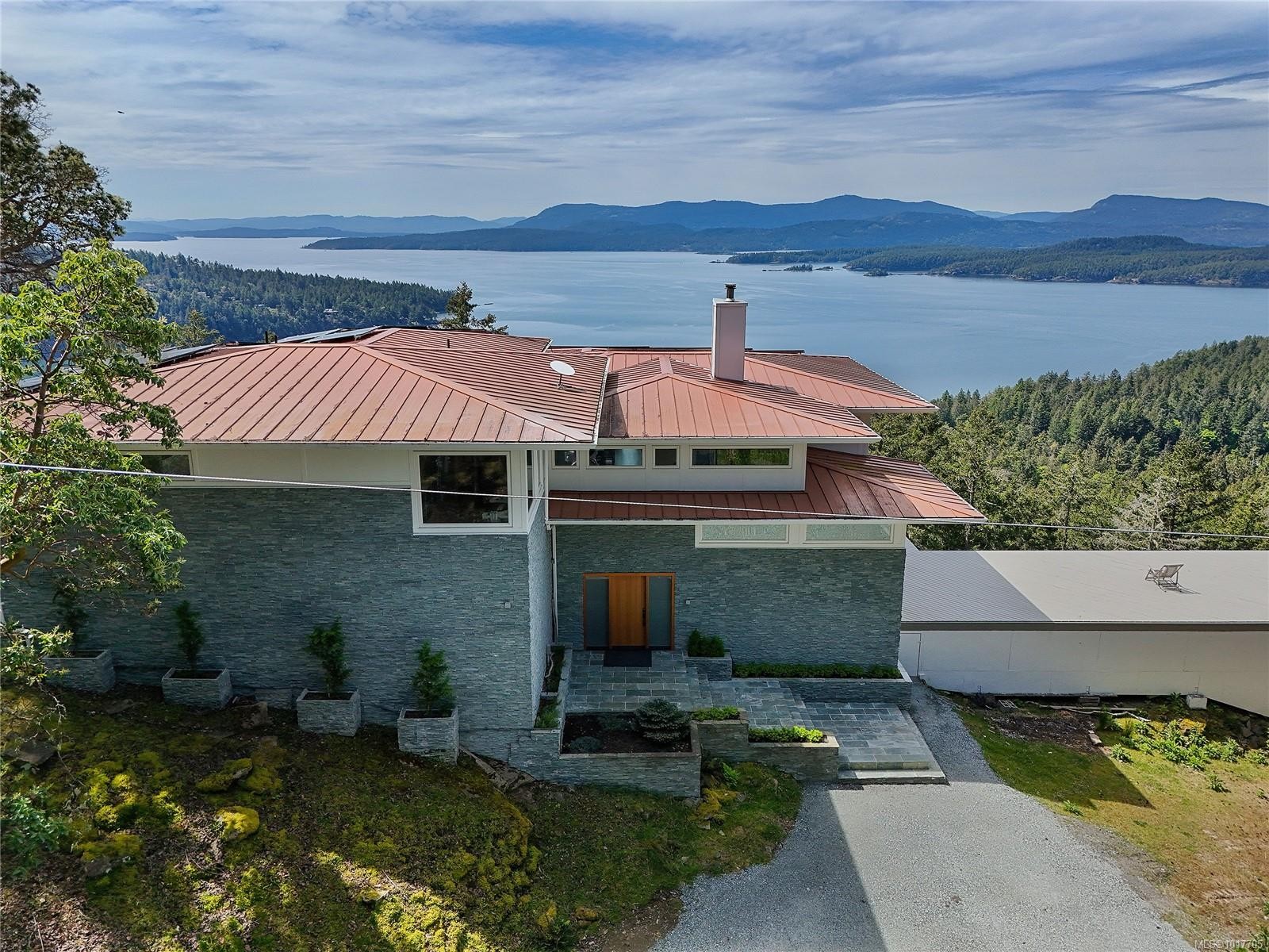 356 East West Rd, Mayne Island, BC
