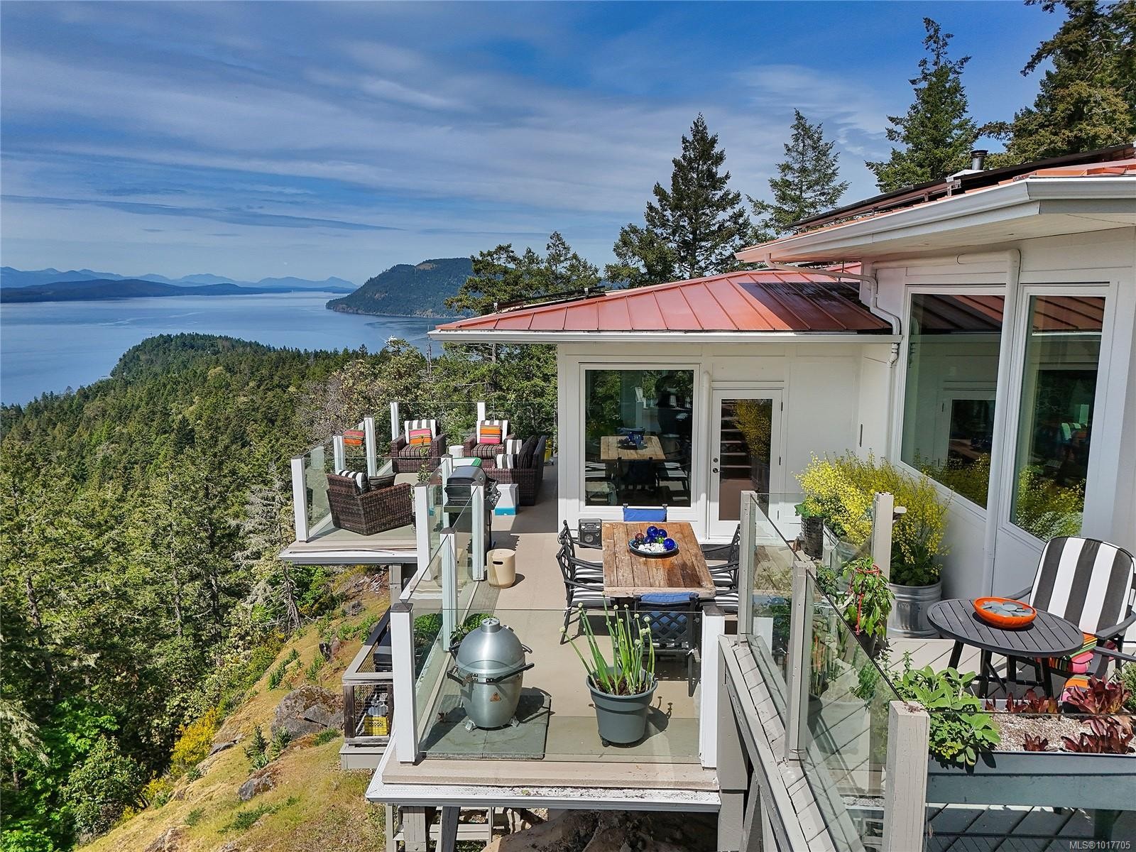 356 East West Rd, Mayne Island, BC
