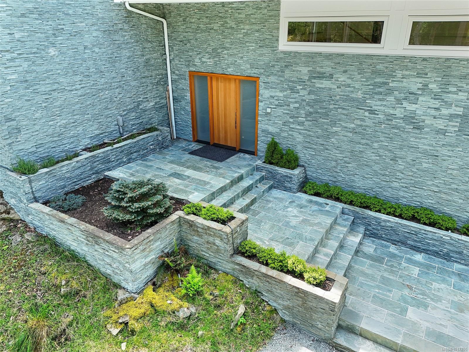 356 East West Rd, Mayne Island, BC