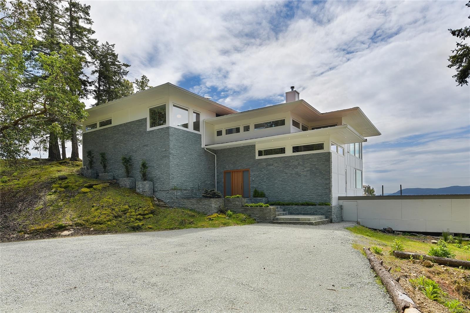 356 East West Rd, Mayne Island, BC