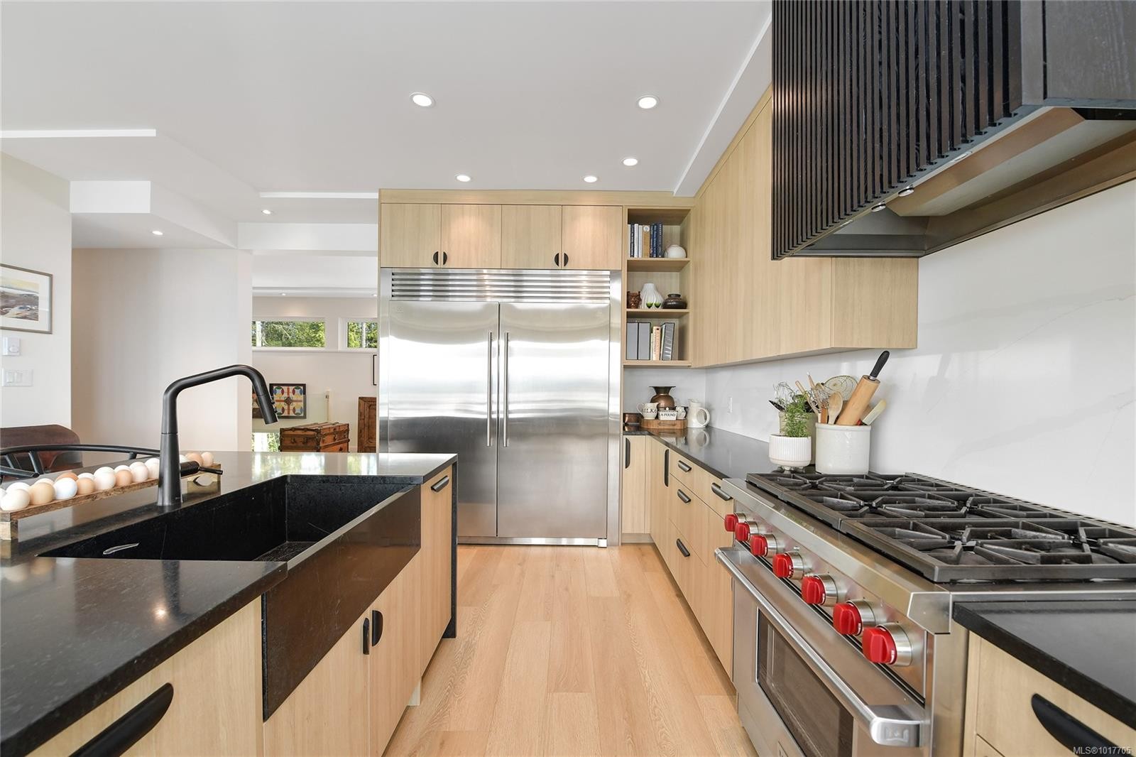 356 East West Rd, Mayne Island, BC