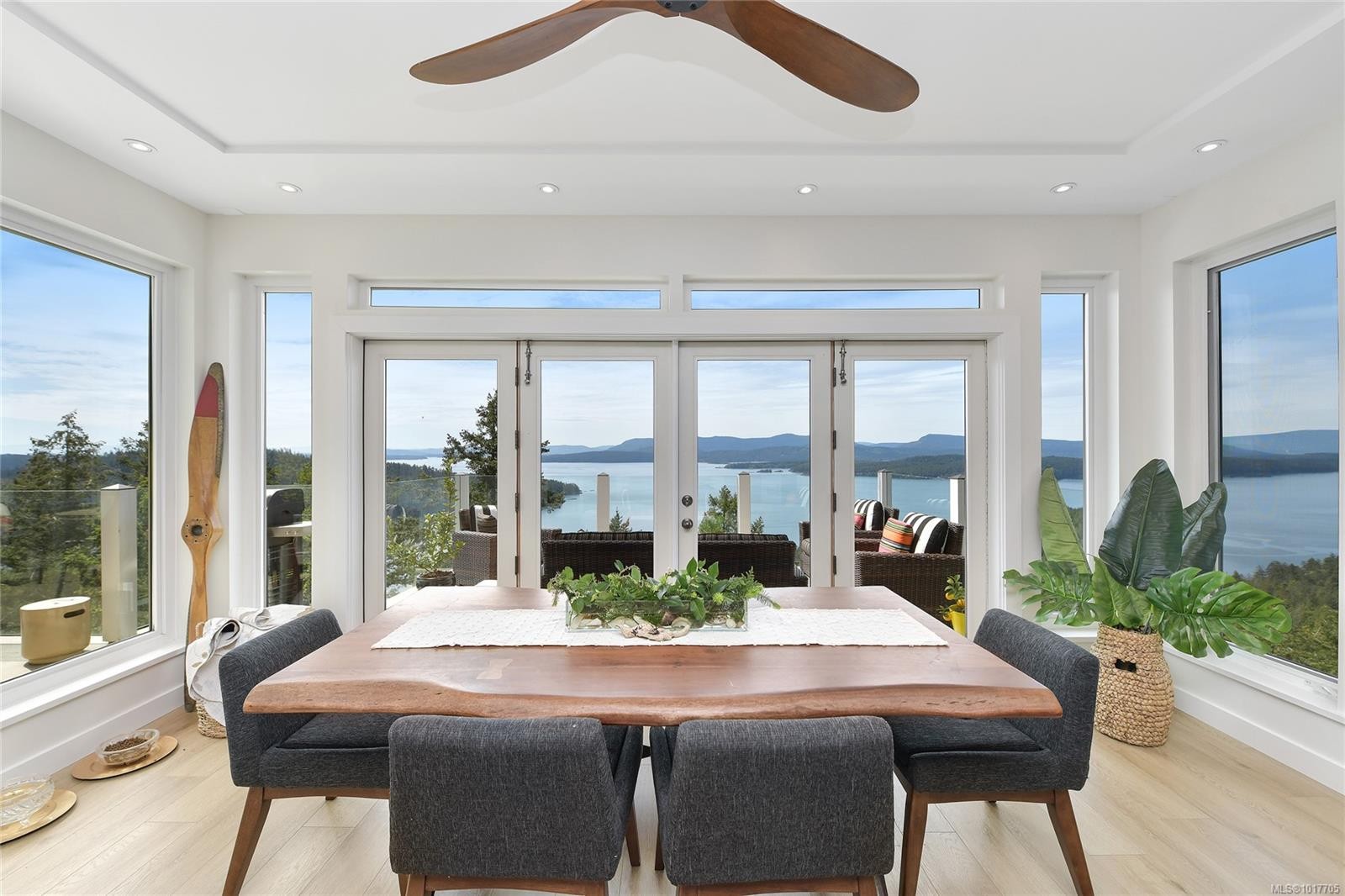 356 East West Rd, Mayne Island, BC