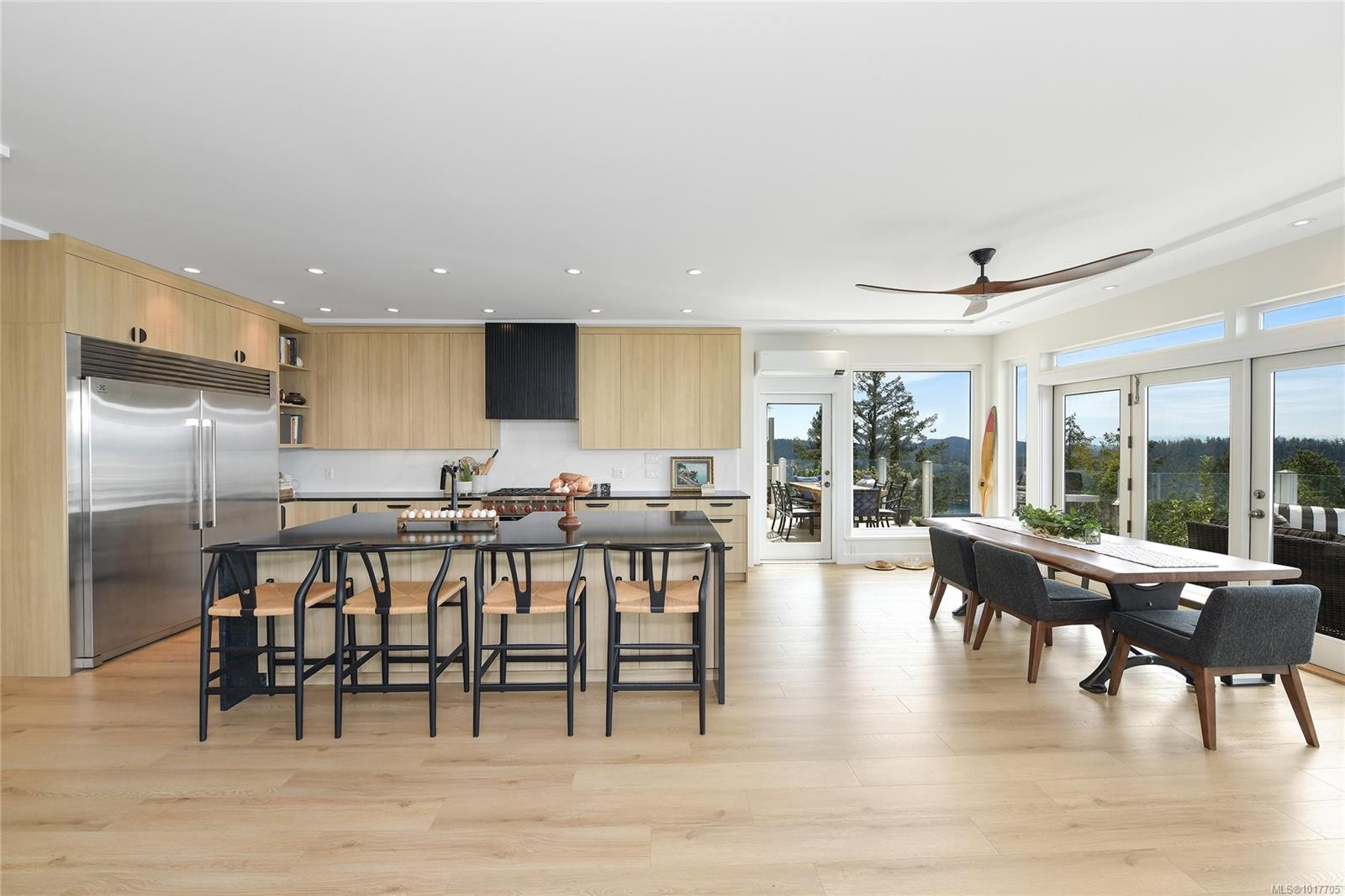 356 East West Rd, Mayne Island, BC