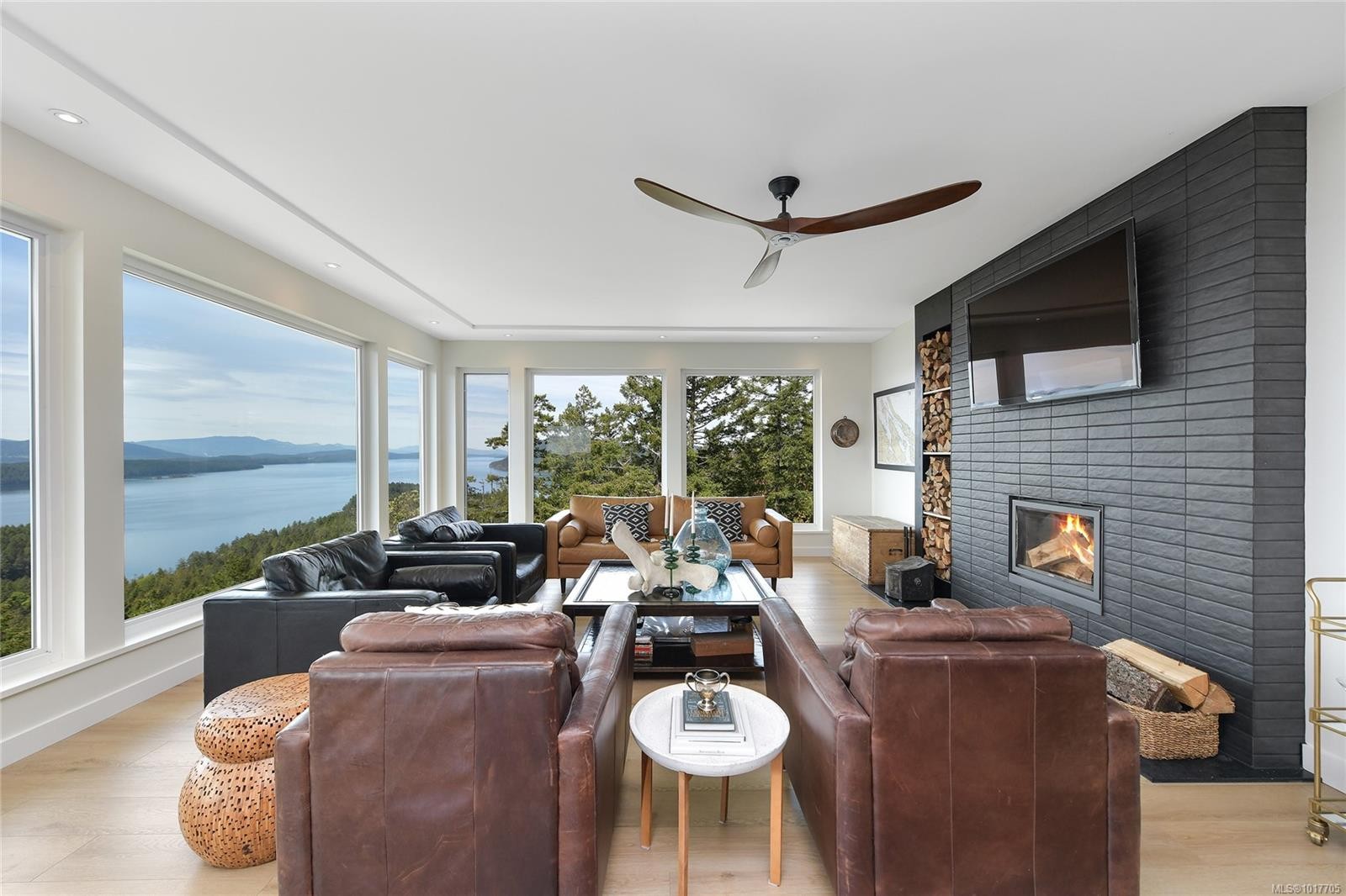 356 East West Rd, Mayne Island, BC