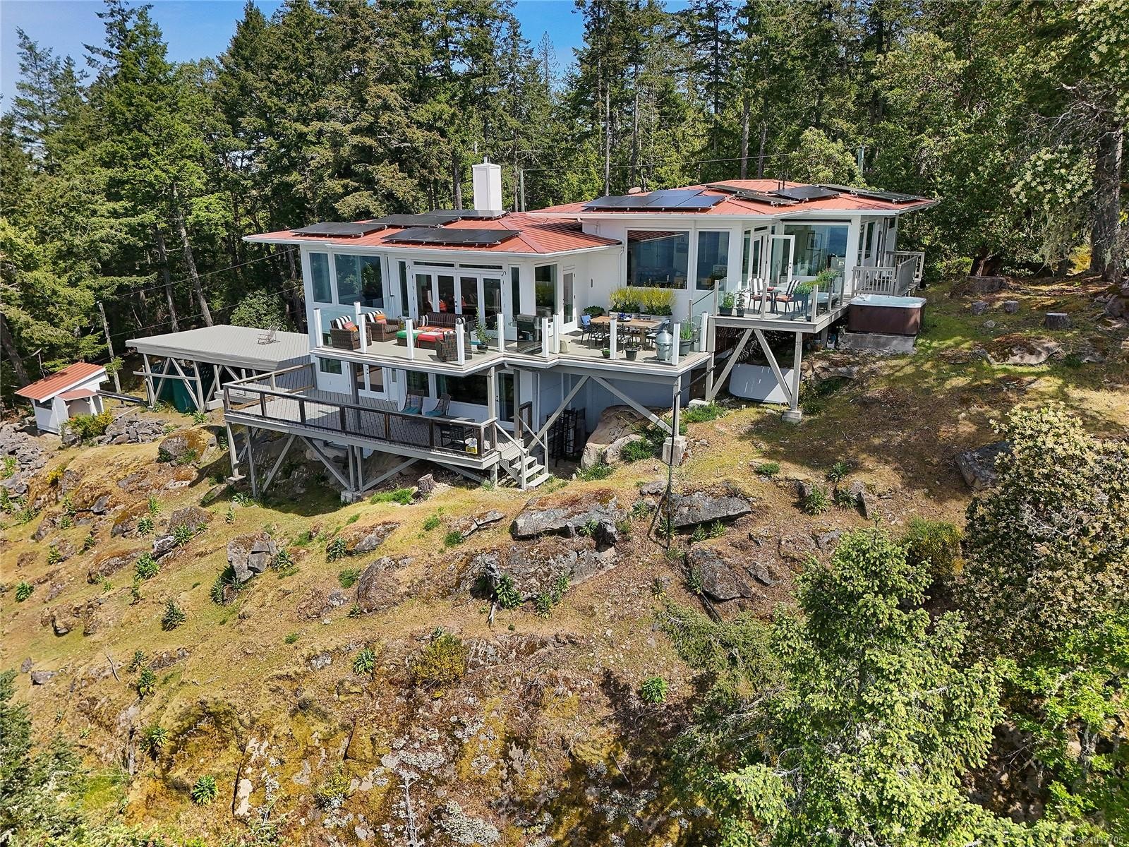 356 East West Rd, Mayne Island, BC
