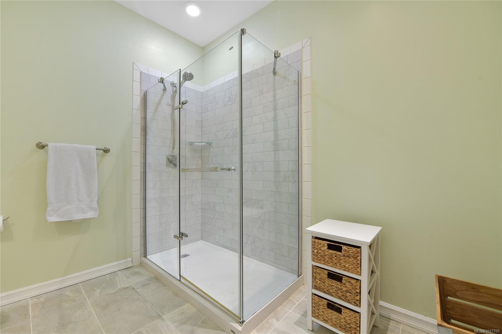 356 East West Rd, Mayne Island, BC