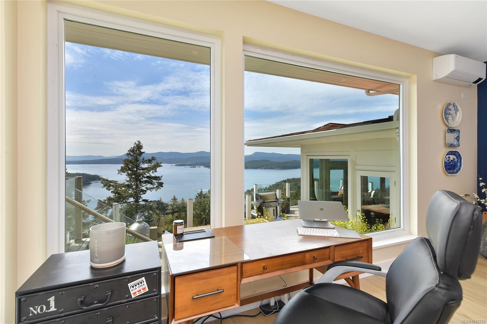 356 East West Rd, Mayne Island, BC