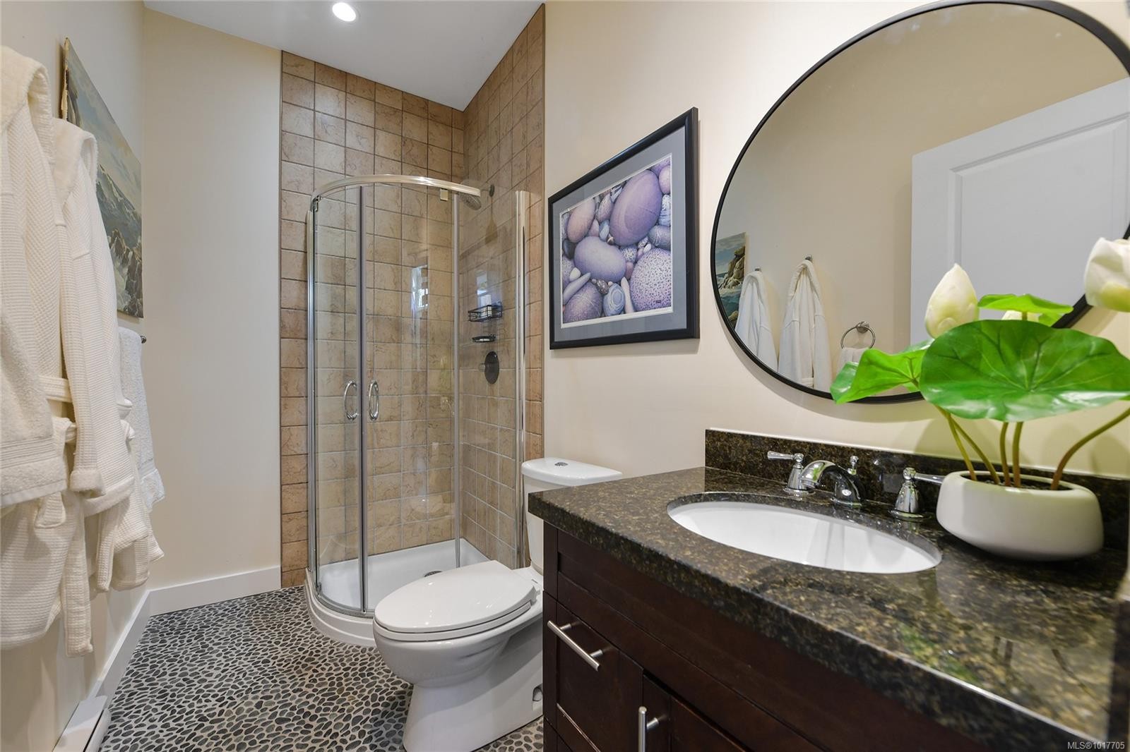 356 East West Rd, Mayne Island, BC