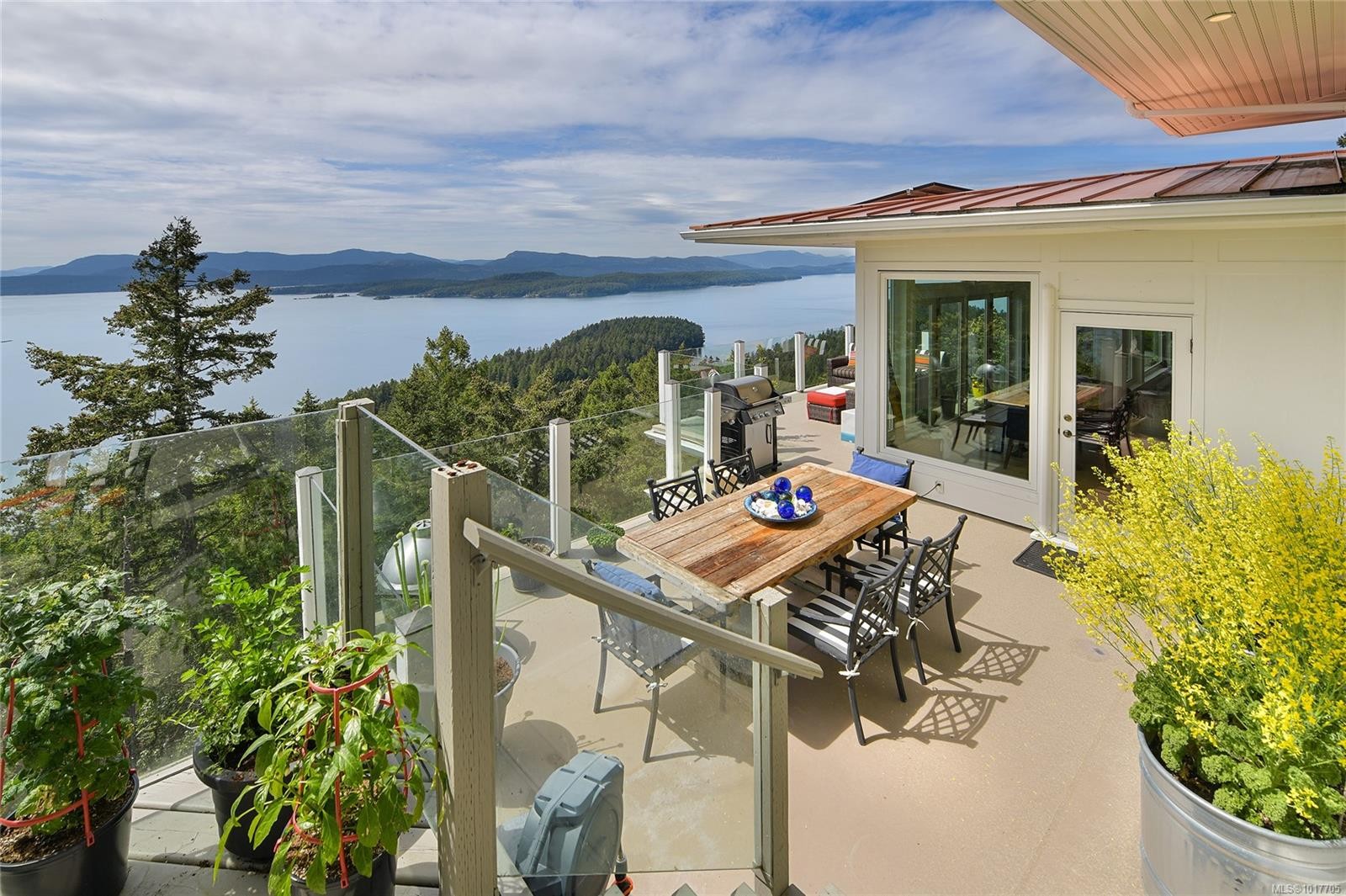 356 East West Rd, Mayne Island, BC