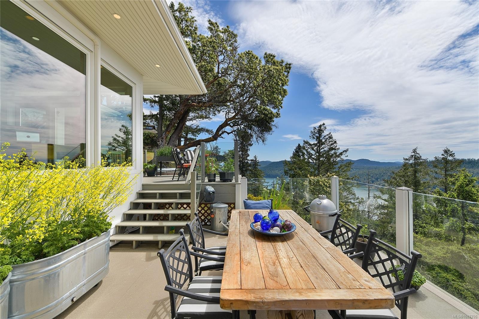 356 East West Rd, Mayne Island, BC