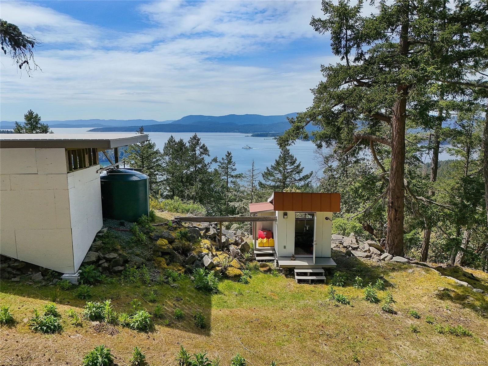 356 East West Rd, Mayne Island, BC
