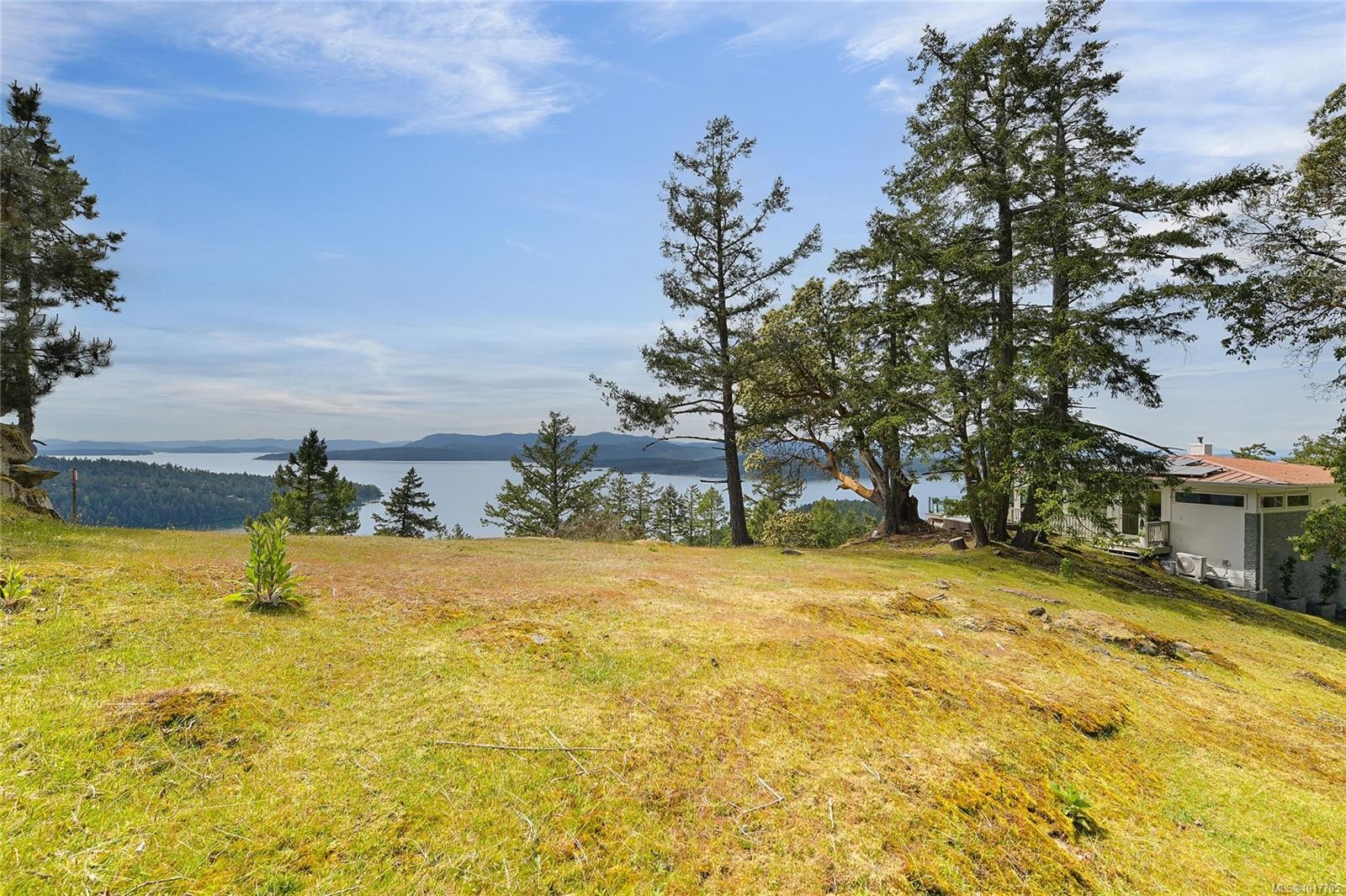 356 East West Rd, Mayne Island, BC