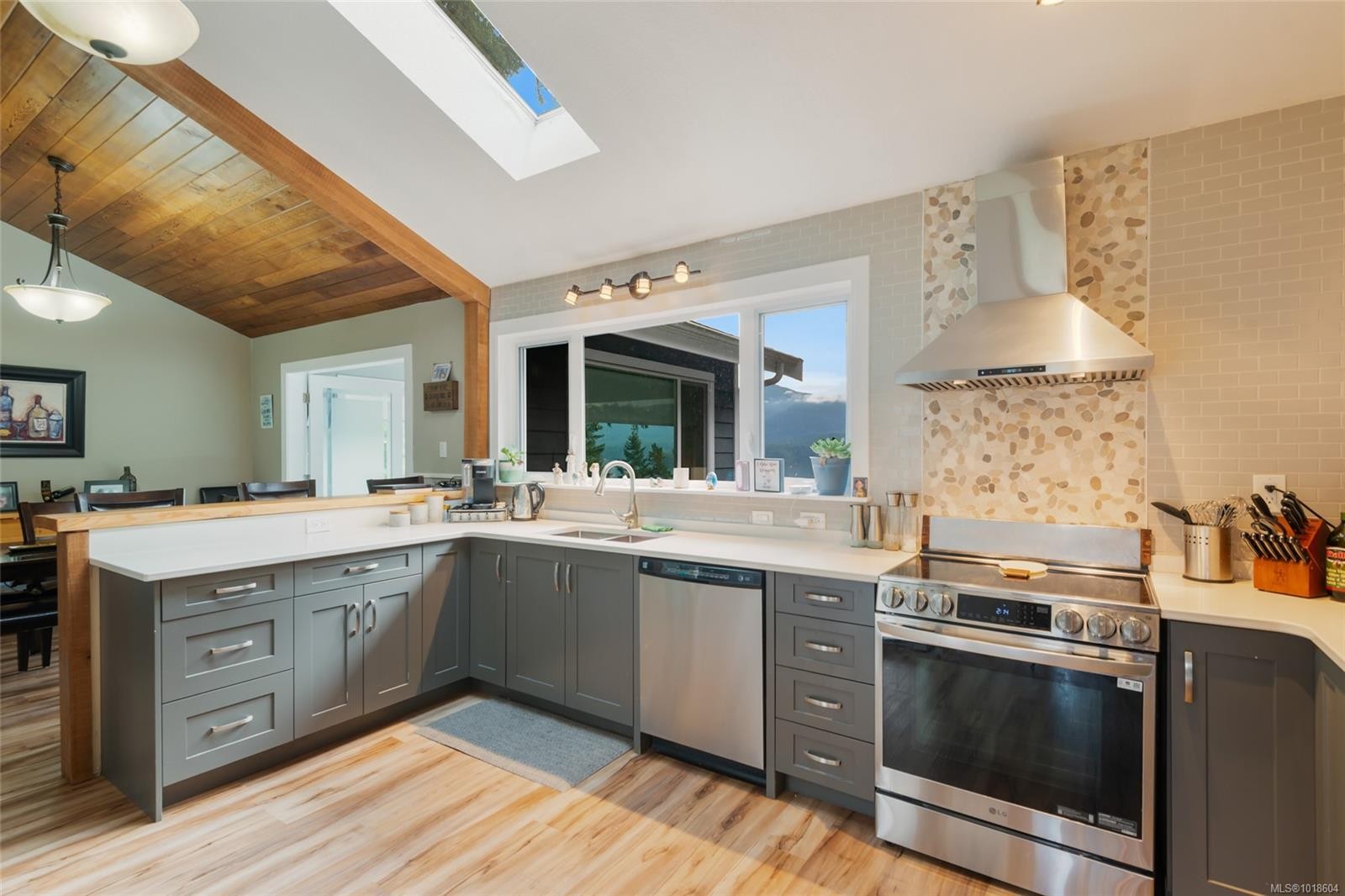 10550 Asher Rd, Port Alberni, BC