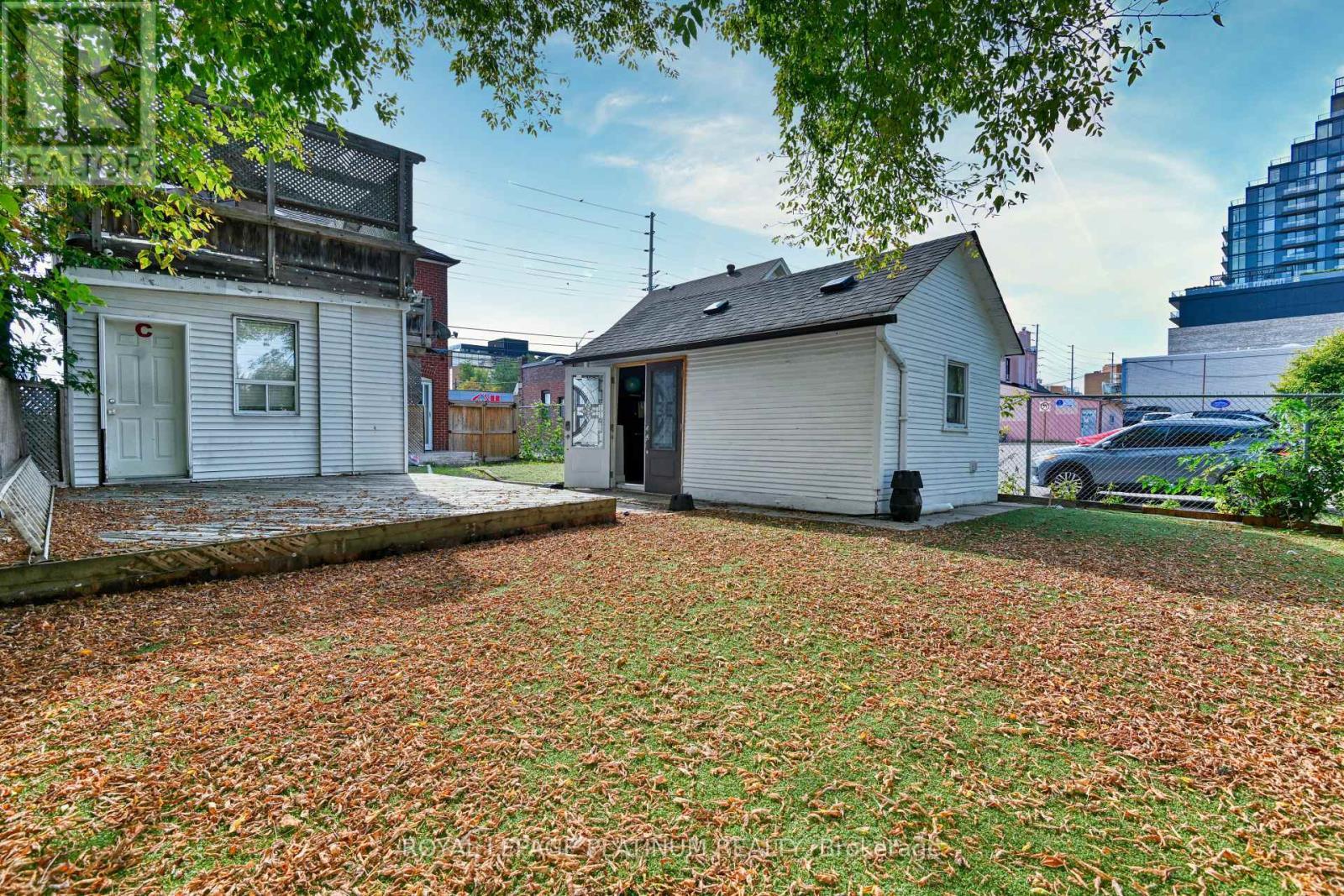 37 Dundas Street W, Mississauga, ON