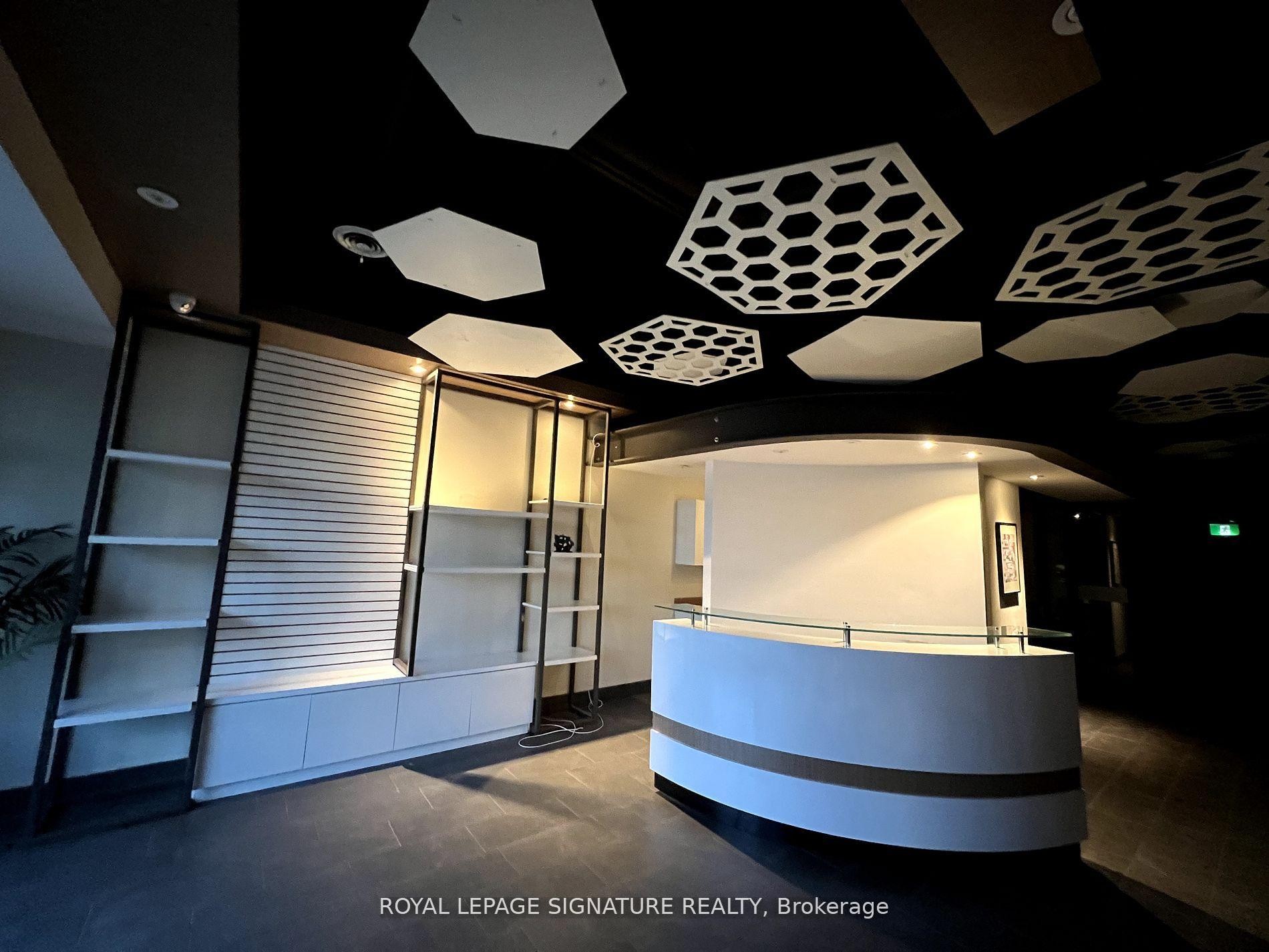 33-20 Wertheim Court, Richmond Hill, ON