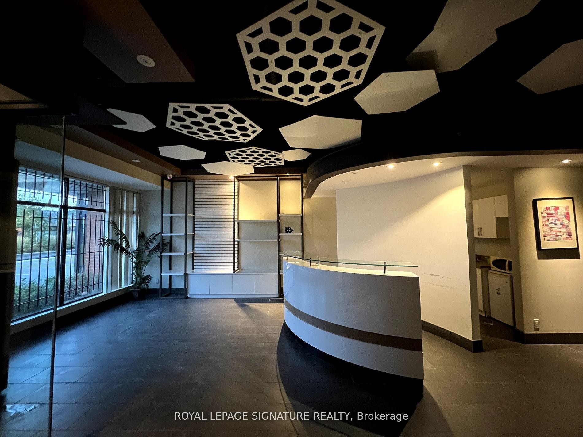 33-20 Wertheim Court, Richmond Hill, ON