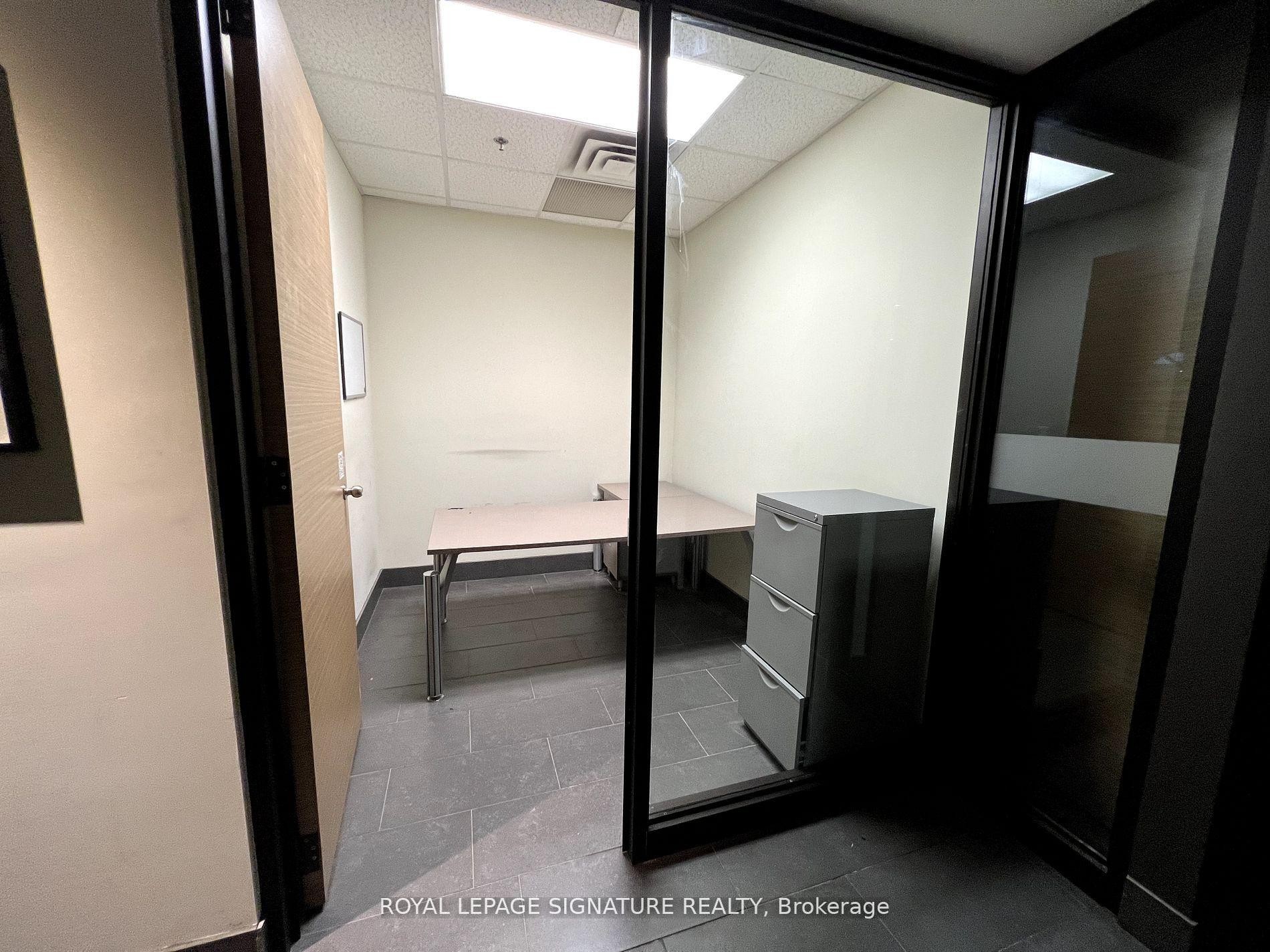 33-20 Wertheim Court, Richmond Hill, ON