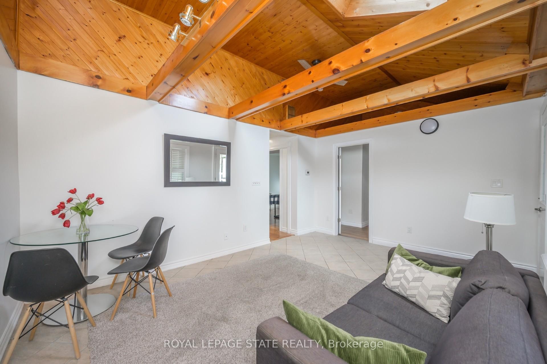 1-100 Munn Street, Hamilton, ON - Indoor