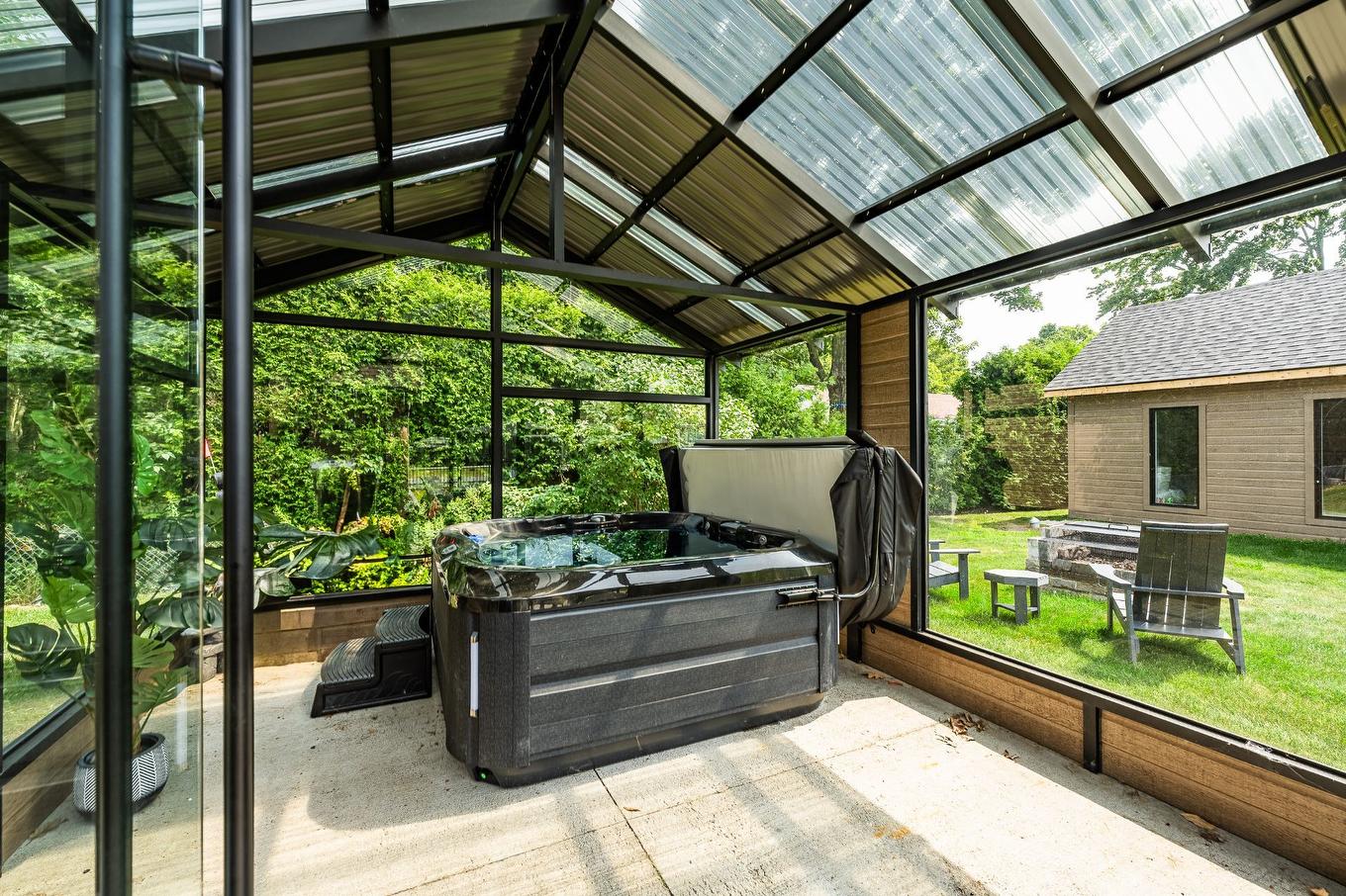 Solarium/Sunroom - 470 Rue Arthur-Priem, Saint-Roch-De-Richelieu, QC - Outdoor With Exterior