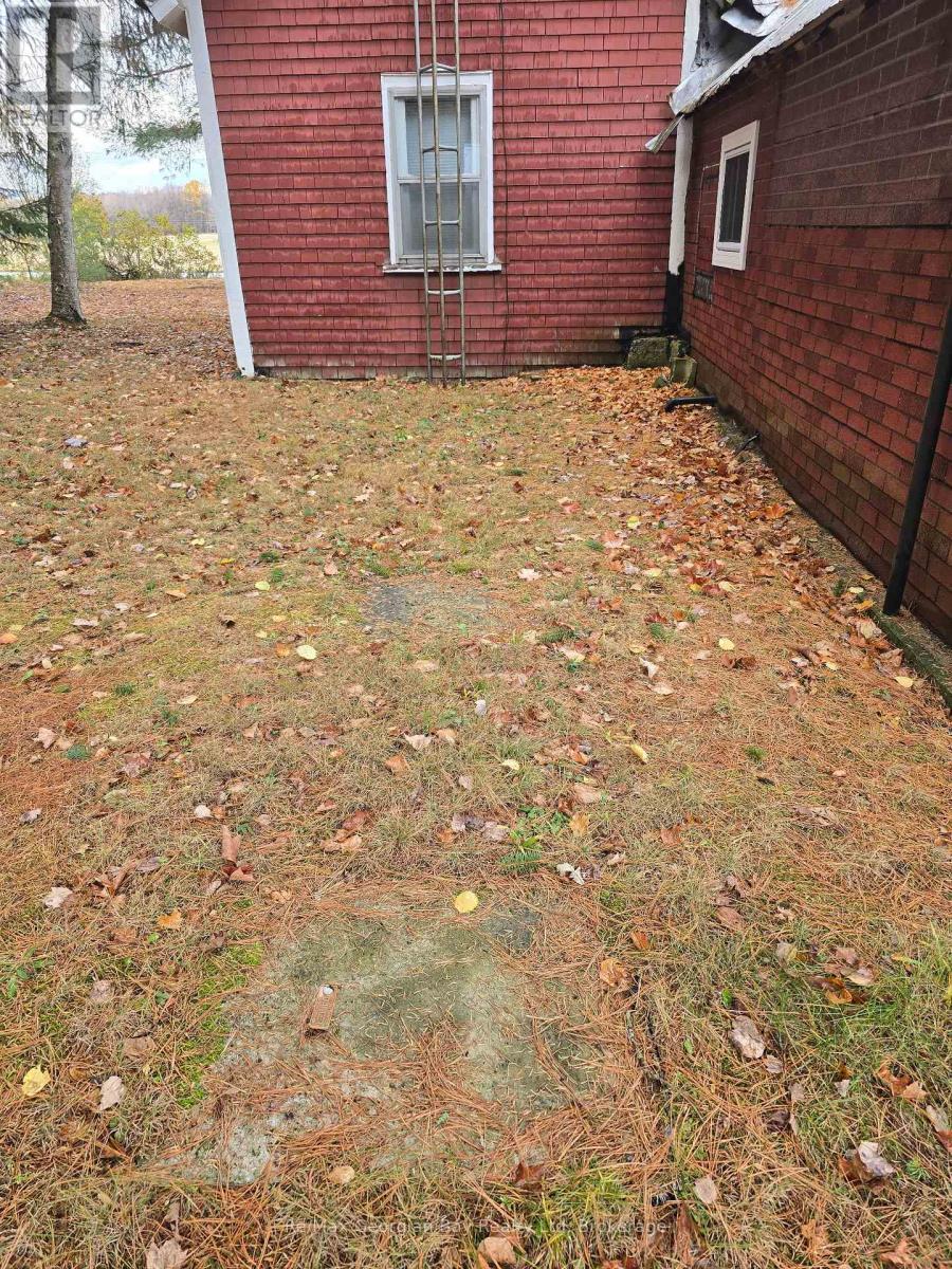 Holding tank - 1666 Balkwill Line, Severn (Coldwater), ON