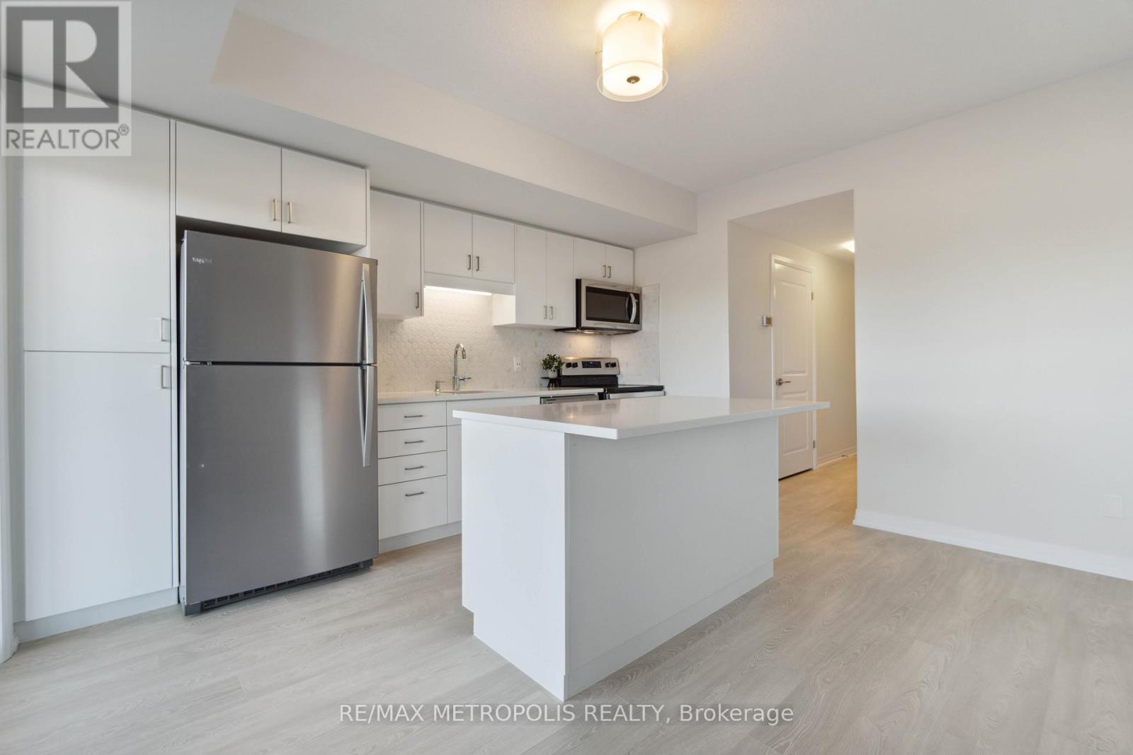 27 - 15 Stauffer Woods Trail, Kitchener, ON - Indoor Photo Showing Kitchen