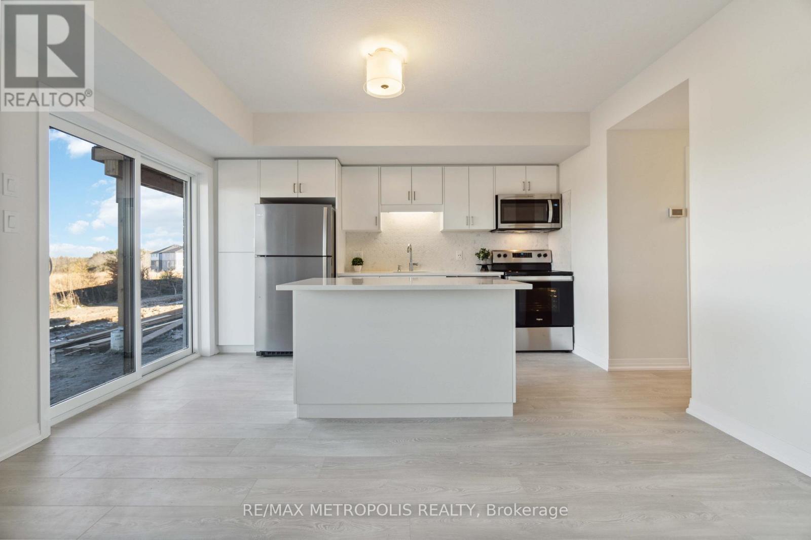 27 - 15 Stauffer Woods Trail, Kitchener, ON - Indoor Photo Showing Kitchen
