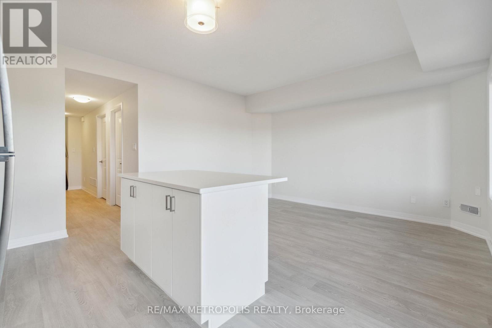 27 - 15 Stauffer Woods Trail, Kitchener, ON - Indoor Photo Showing Other Room