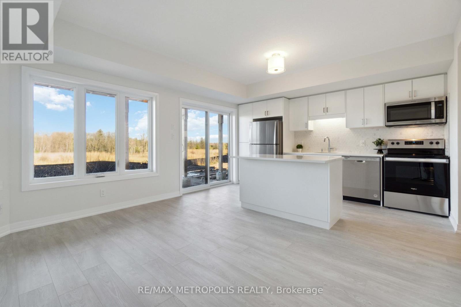 27 - 15 Stauffer Woods Trail, Kitchener, ON - Indoor Photo Showing Kitchen