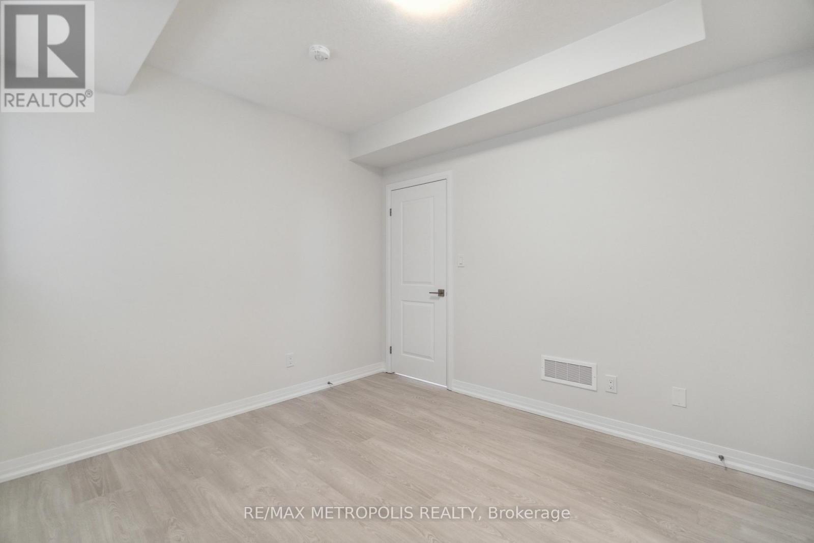 27 - 15 Stauffer Woods Trail, Kitchener, ON - Indoor Photo Showing Other Room