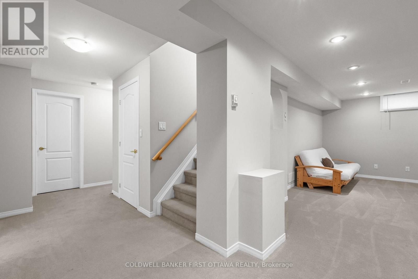 1645 Des Ravins Place, Ottawa, ON - Indoor