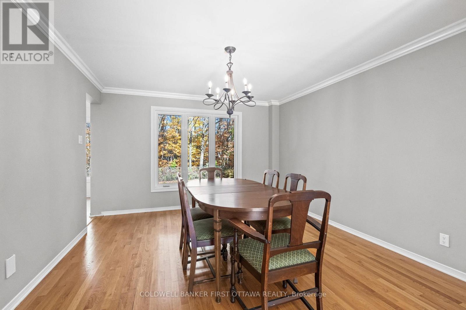 1645 Des Ravins Place, Ottawa, ON - Indoor Photo Showing Dining Room