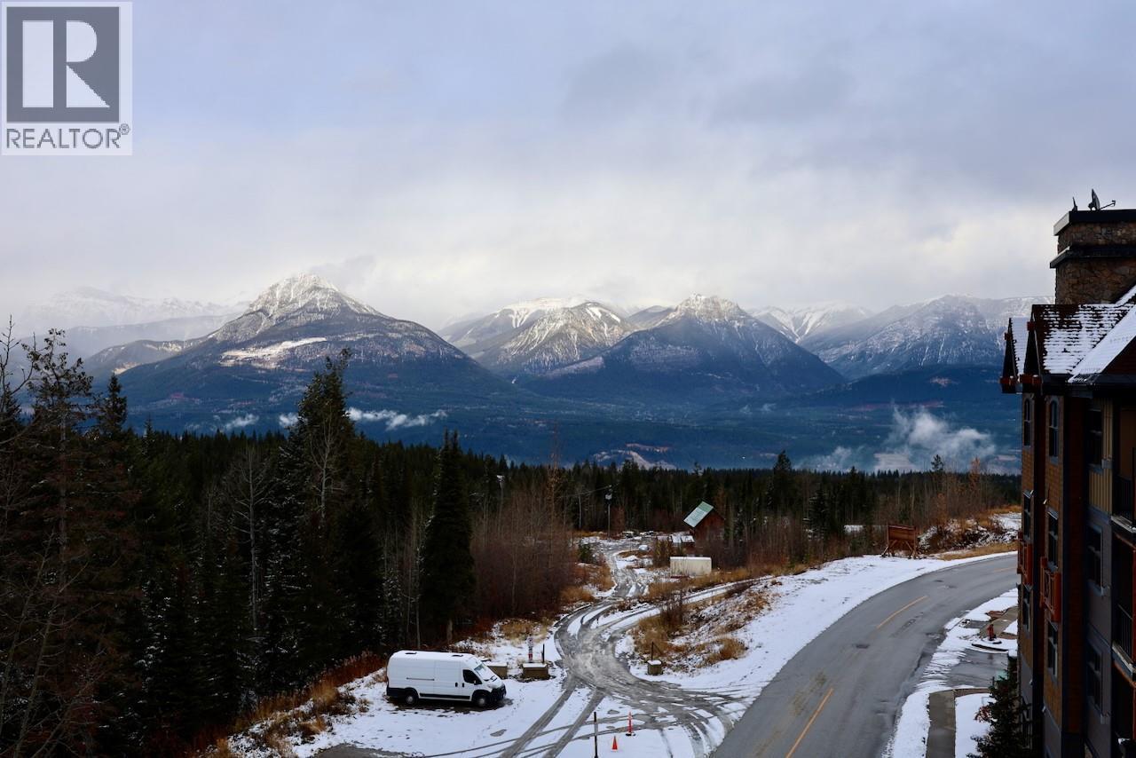 1549 Kicking Horse Trail Unit# 415 (A&B), Golden, BC - Outdoor With View