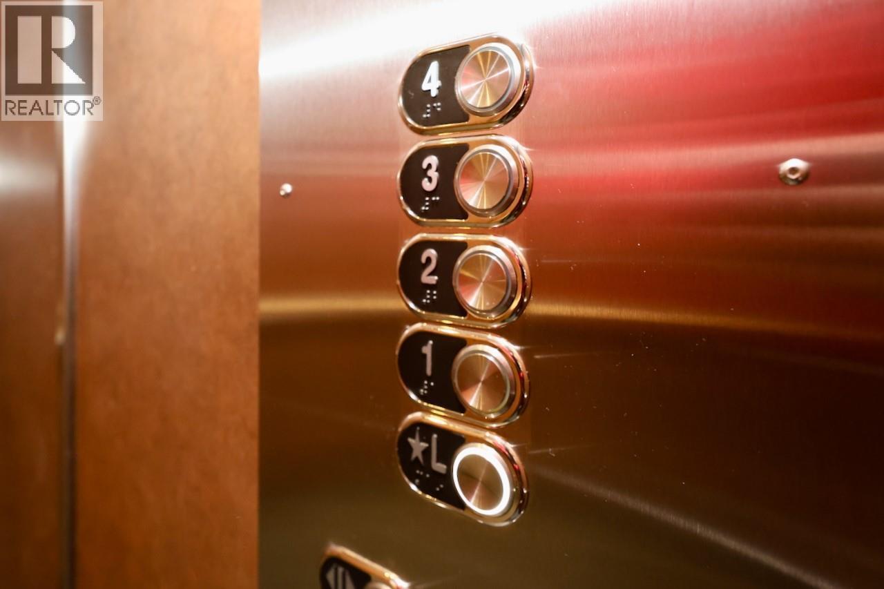 1549 Kicking Horse Trail Unit# 415 (A&B), Golden, BC - Indoor Photo Showing Other Room