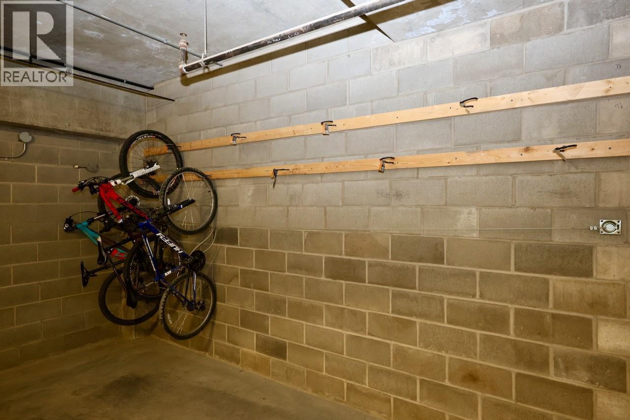 1549 Kicking Horse Trail Unit# 415 (A&B), Golden, BC - Indoor Photo Showing Garage