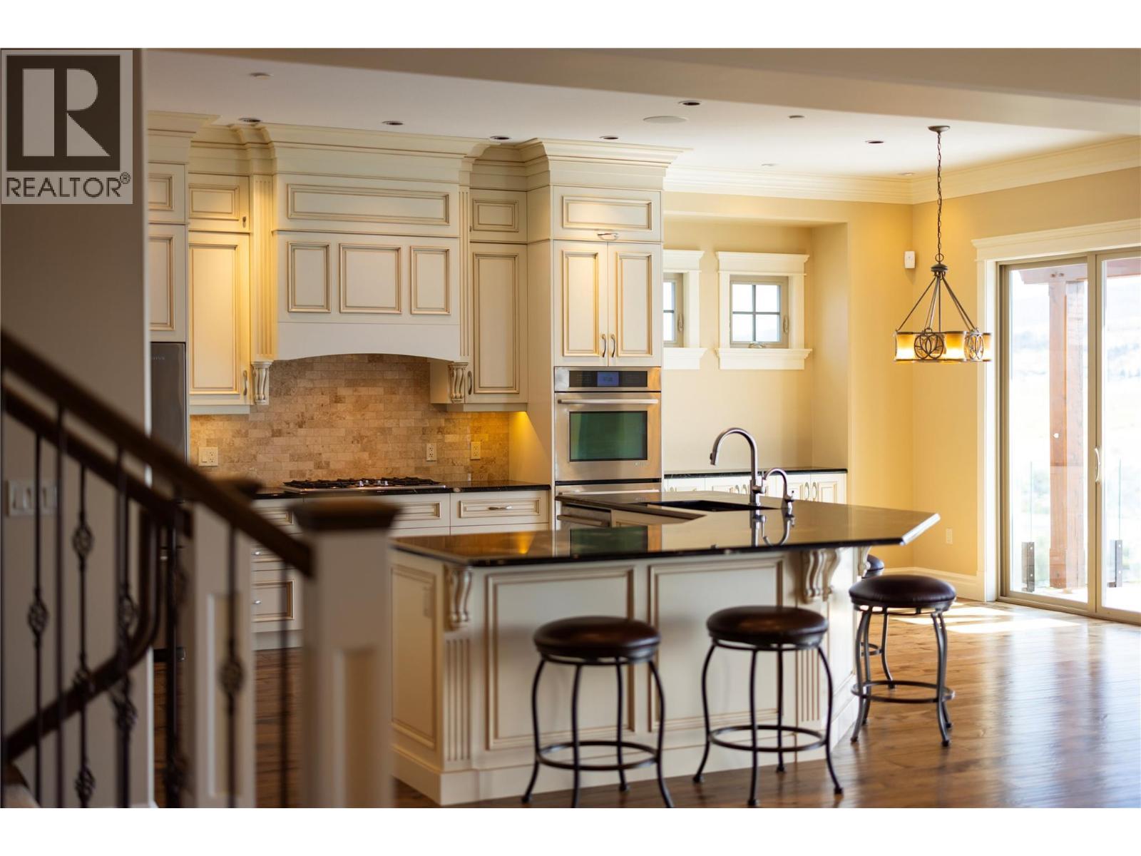 108 Vineyard Way, Vernon, BC - Indoor Photo Showing Kitchen With Upgraded Kitchen