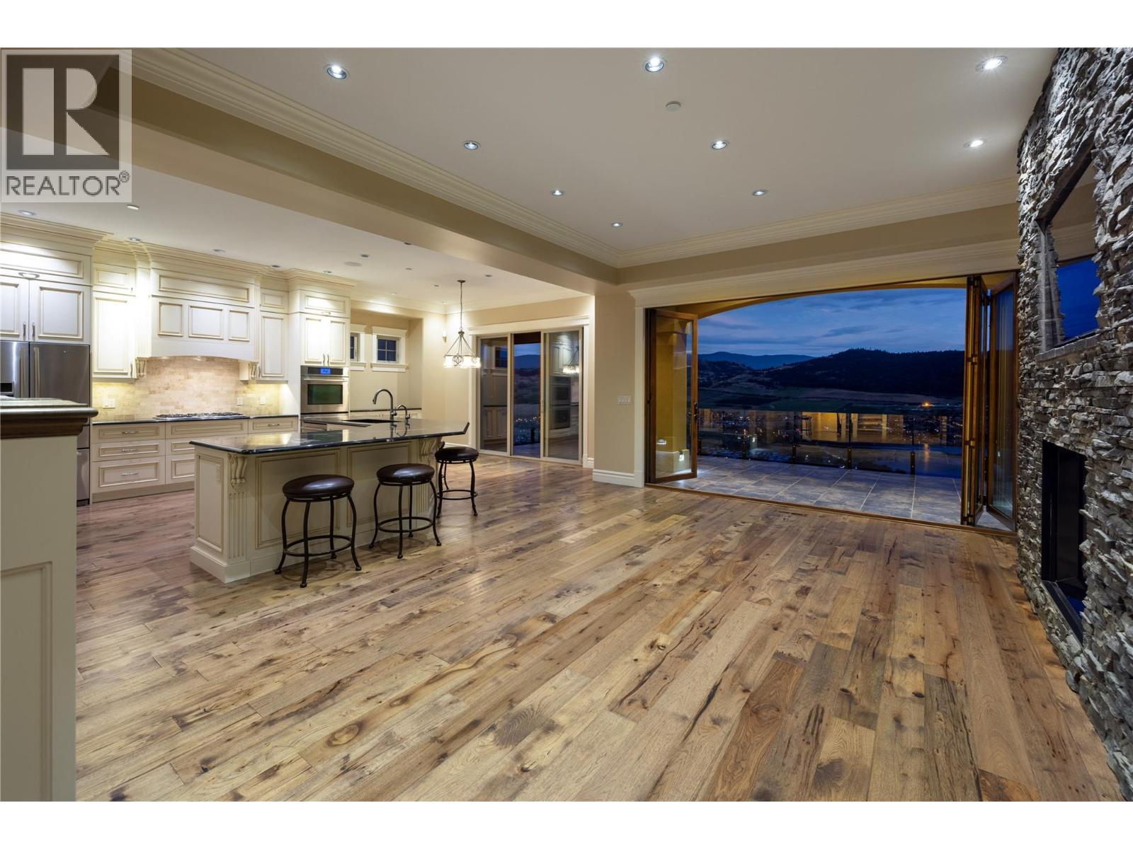 Kitchen at sunset - 108 Vineyard Way, Vernon, BC - Indoor