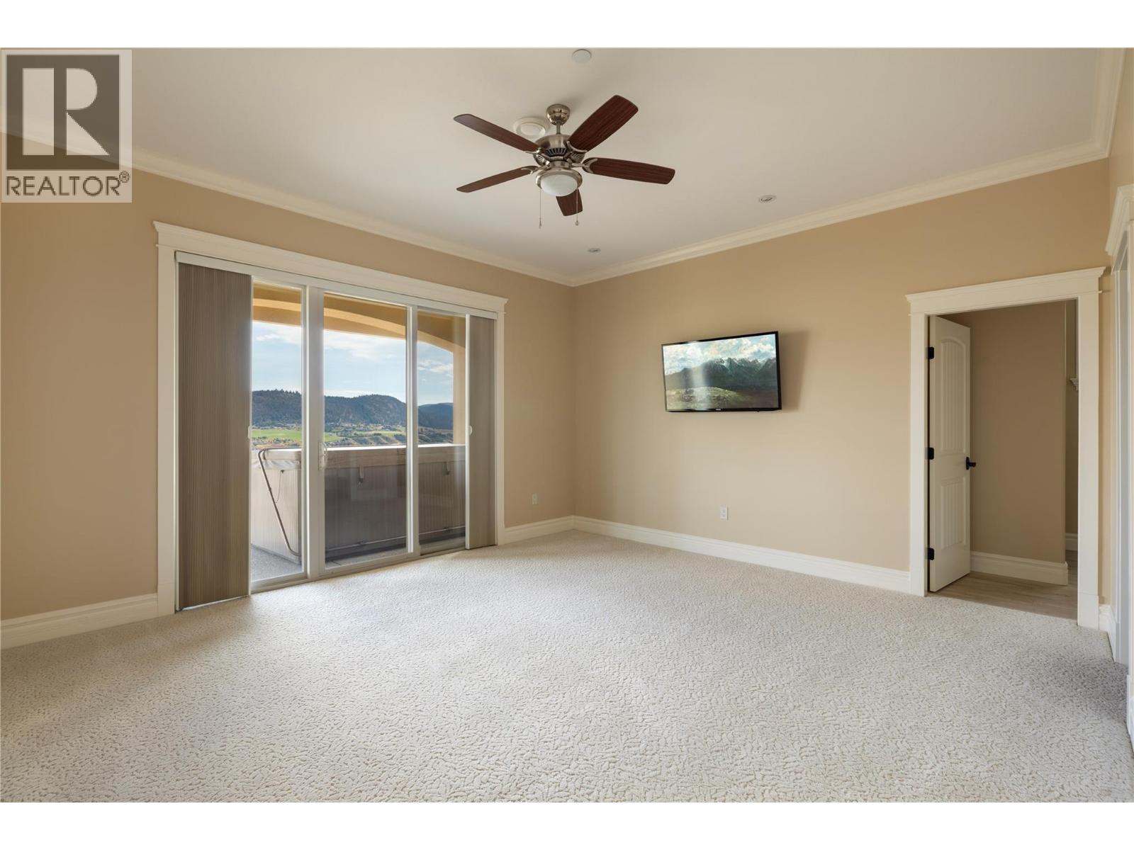 Downstairs Primary Bedroom - 108 Vineyard Way, Vernon, BC - Indoor